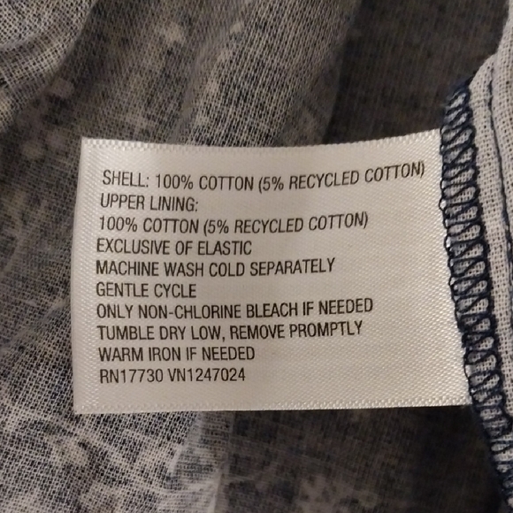 Universal Thread Navy Bandana Print Maxi Skirt with Smocked Waist - Picture 6 of 10